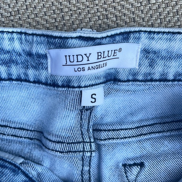 Womens denim American 🇺🇸 shorts size s - Picture 3 of 4